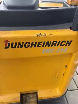 Hochhubwagen 2011  Jungheinrich ERC 214 (6)