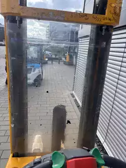 Hochhubwagen 2011  Jungheinrich ERC 214 (9)