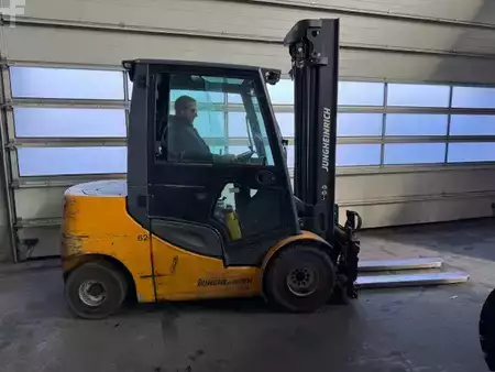 Dízel targoncák 2015  Jungheinrich DFG430s 400ZT (3)