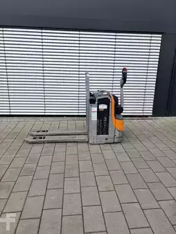 Transpaleta eléctrica 2018  Still EXUH20 (1)