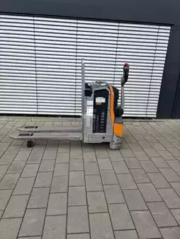 Transpaleta eléctrica 2018  Still EXUH20 (2)