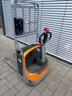 Transpaleta eléctrica 2020  Still EXU20 Li-Ion (1)