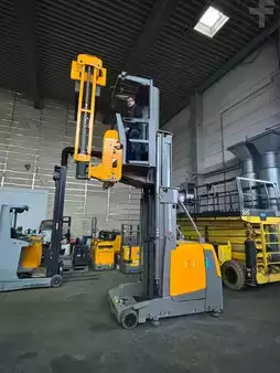 Smalgangstruck  Jungheinrich EKX 410 (1)