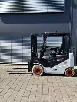 4-wiel elektrische heftrucks 2024  Bobcat B25NS Lithium Vorführgerät --> res. MW! (1)