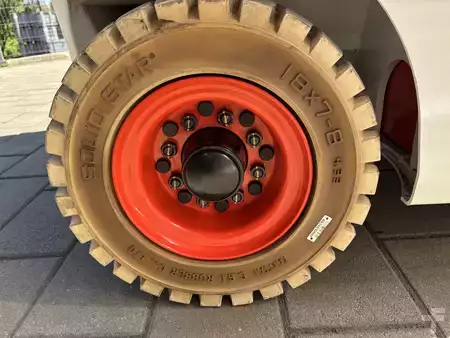 4-wiel elektrische heftrucks 2024  Bobcat B25NS Lithium Vorführgerät --> res. MW! (11)