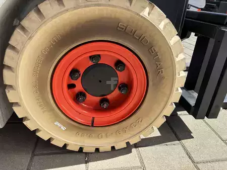 4-wiel elektrische heftrucks 2024  Bobcat B25NS Lithium Vorführgerät --> res. MW! (12)