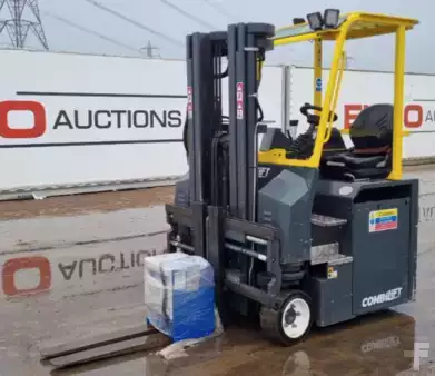 Chariots latéraux 2022  Combilift CBE-3000 BJ:2022 (1)