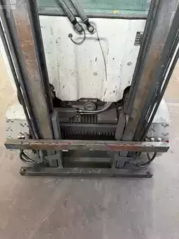 Empilhador diesel 2018  Still RX70-16 (8)