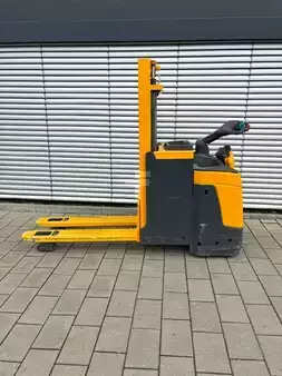 Stapelaars 2014  Jungheinrich ERD 220 KLPF (3)