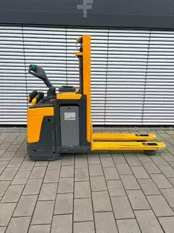 Stapelaars 2014  Jungheinrich ERD 220 KLPF (6)