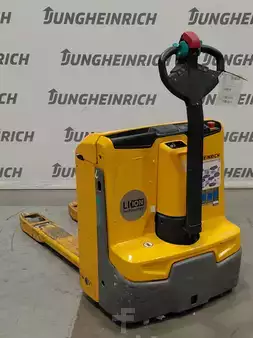 Niederhubwagen 2020  Jungheinrich EJE 114 (2)