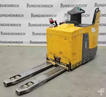 Niederhubwagen 2015  Jungheinrich ERE 225 Waage (1)
