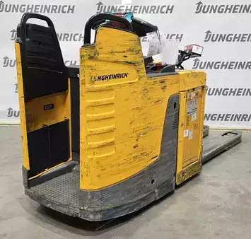 Niederhubwagen 2015  Jungheinrich ERE 225 Waage (2)