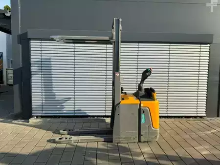 Magasemelésű béka 2018  Jungheinrich ERD 220 (5)