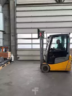 Electric - 3 wheels 2018  Jungheinrich EFG 213 (1)