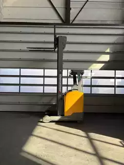 Schubmaststapler  Jungheinrich ETV 214 (2)