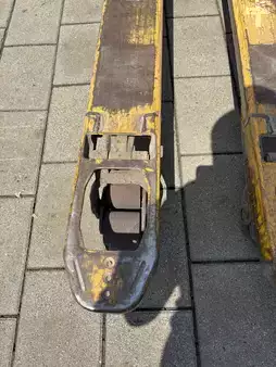 Niederhubwagen 2018  Jungheinrich EJE 222 (7)