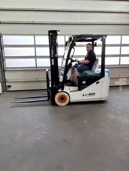 Eléctrico - 3 rodas 2026  Bobcat B18NT (1)