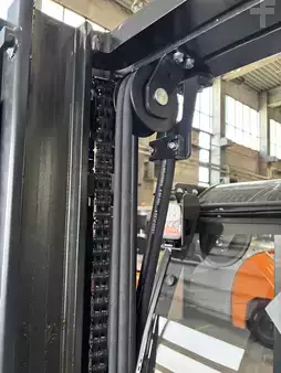 Eléctrico - 3 rodas 2026  Bobcat B18NT (17)