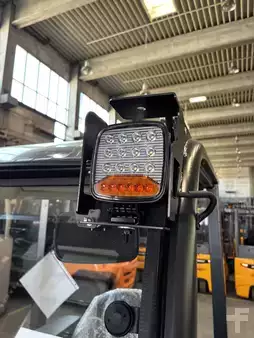 Eléctrico - 3 rodas 2026  Bobcat B18NT (8)
