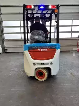 Eléctrico - 3 rodas 2026  Bobcat B18NT (9)