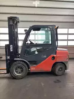 Dieseltrukki 2015  Toyota 02-8FDJF35 Dieselstapler (1)