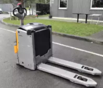 Nízkozdvižný vozík 2018  Still EXU-H20 (1)