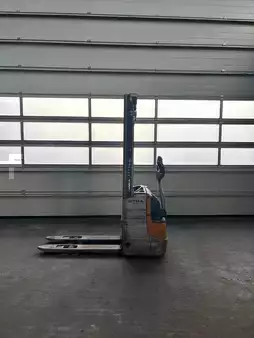 Pallet Stackers 2014  Still EXV 10 (1)