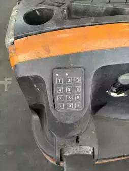 Pallet Stackers 2014  Still EXV 10 (9)