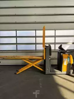 Horizontal Order Pickers 2019  Jungheinrich ECE 320 (2)