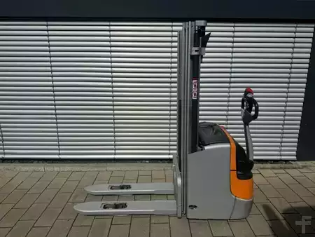 Pallet Stackers 2018  Still EXV 12i (1)