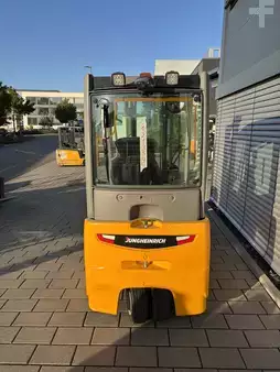 Carrelli elettrici 3 ruote 2019  Jungheinrich EFG 216K (4)