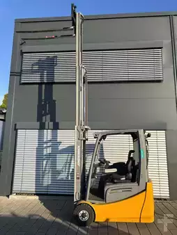 Carrelli elettrici 3 ruote 2019  Jungheinrich EFG 216K (3)
