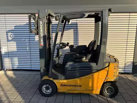 Electric - 4 wheels 2009  Jungheinrich EFG 320 (2)