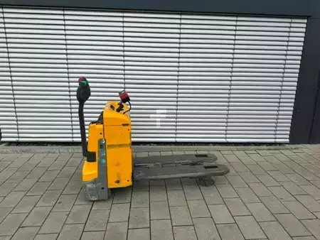 Porta-paletes elétrico 2018  Jungheinrich EJE 116 mit Waage (3)