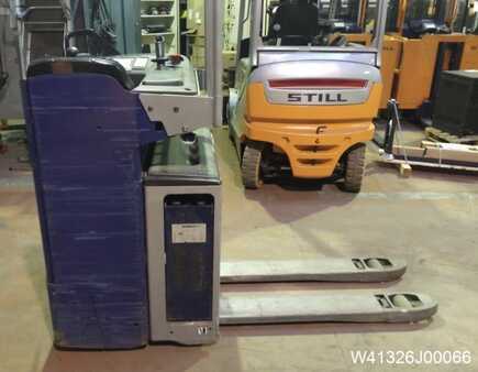 Lavansiirtovaunu istuimella 2018  Still FXH20 N (2)