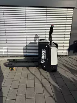 Transpalettes électriques 2025  Bobcat BPR20N (2)