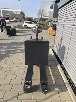 Transpalettes électriques 2025  Bobcat BPR20N (9)