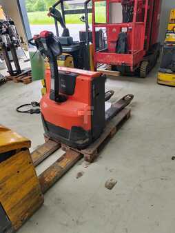 Electric Pallet Jacks 2013  BT LWE 160 (2)