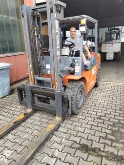 LPG Forklifts 2008  Heli CPQD50 (4)