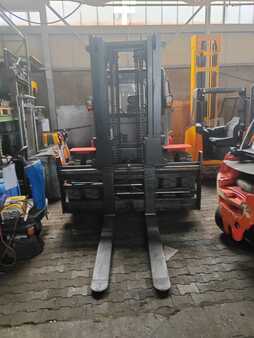 Diesel Forklifts 2012  Heli CPD100 (9)