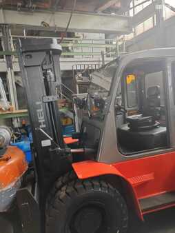 Diesel Forklifts 2012  Heli CPD100 (2)