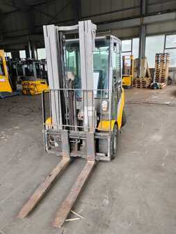 Carrello elevatore a gas 2016  Jungheinrich TFG 425 (3)