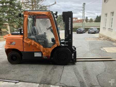 Diesel truck 2019 Doosan D40SC-7 (3)