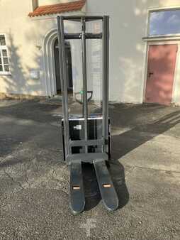 Ruční vysokozdvižný vozík 2025  Bobcat LSM12N (4)