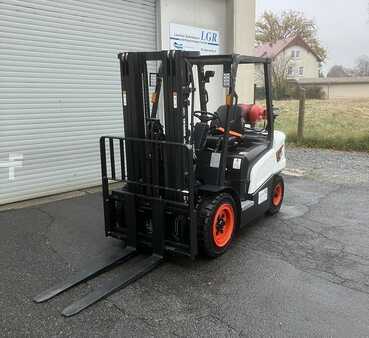 Gas truck 2024 Bobcat G35NXP (1)