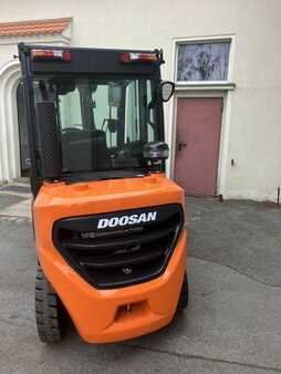 Diesel truck 2022  Doosan D30S-9 (2) 