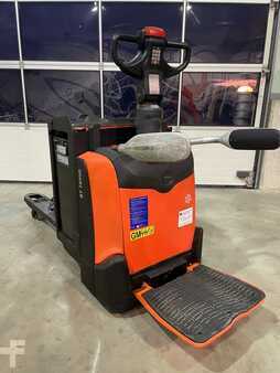 Nízkozdvižný vozík 2017 BT LPE 250 (1)