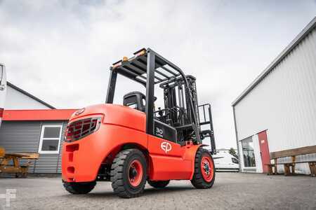 4-wiel elektrische heftrucks 2023 EP Equipment ELF302 (2)