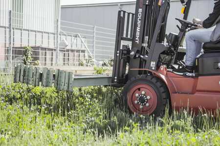 4-wiel elektrische heftrucks 2025  EP Equipment ELF181 (5)
